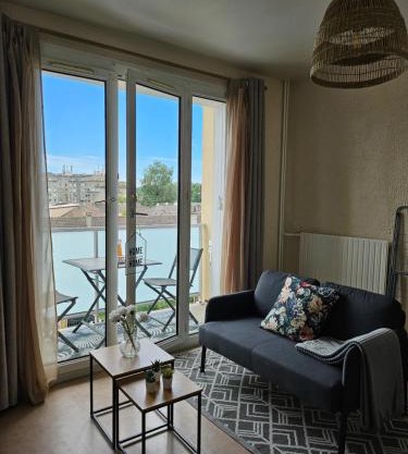 Appartement F3 - Calme, meublé et chaleureux