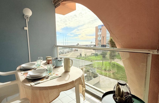 Appartement face à la mer et au port de plaisance