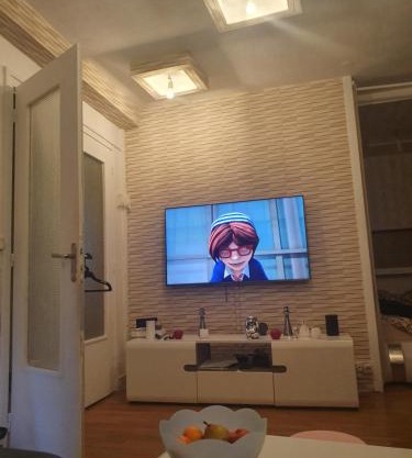 Appartement La Garenne Jacuzzi et Balcon à 15 min de Paris JO 2024 et Stade de France TARIFS PRIVILEGES SEMAINE OU MOIS DISPONIBLE