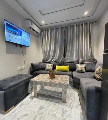 Appartement lumineux clim et balcon vue sur montagne