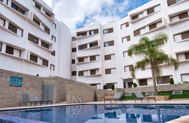 Appartement Luxueux Avec 2 Piscines, Wi-fi Illimité, Près de la Plage