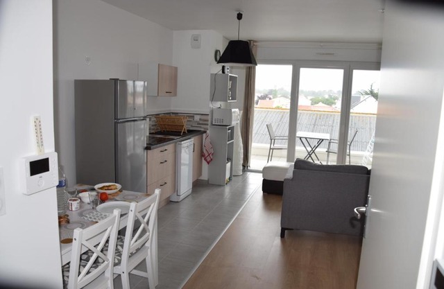 Appartement neuf T2 avec balcon en centre ville à 800 m de la plage