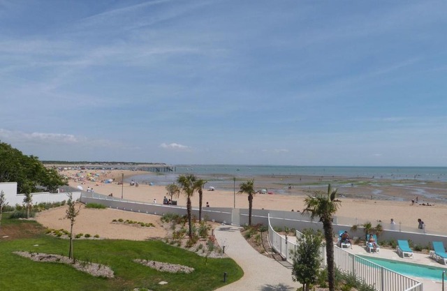 Appartement plage, piscine, balcon, animaux, parking - FR-1-194-201