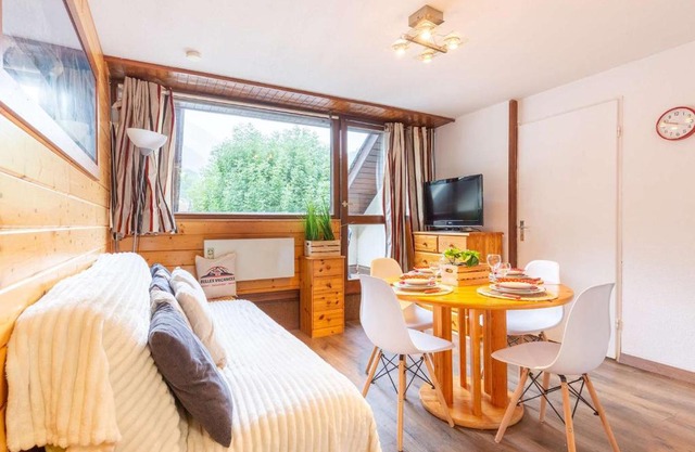 Appartement pour 4 personnes avec balcon et garage, proche téléphérique et commerces à Saint-Lary - FR-1-296-478