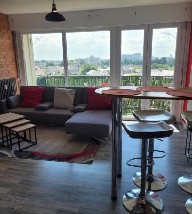 Appartement proche Espace Anjou