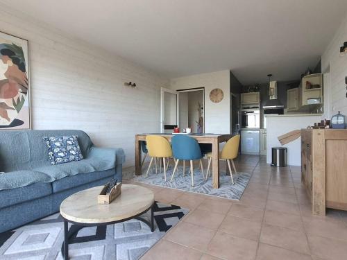 Appartement rénové 3 pièces avec terrasse, casier à skis et parking privé à Bolquère - FR-1-592-40