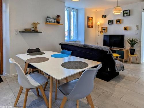 Appartement rénové avec jardin à Héricourt - FR-1-583-442