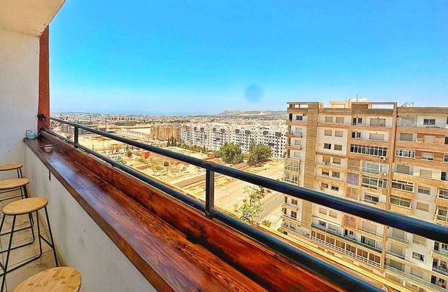 Appartement Spacieuse, Avec vue Panoramique sur la Ville, Résidence Avec Piscine