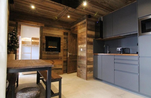 Appartement spacieux 3 pièces avec grande terrasse au cœur de l'Alpe d'Huez, parking et casier à skis inclus - FR-1-405-8