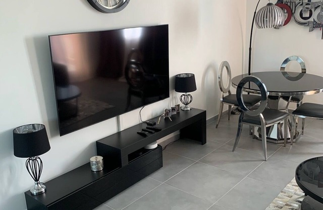 Appartement Spacieux Entièrement Rénové de 70 m2 Marseille 11eme