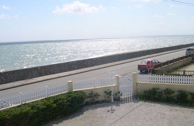 🌊 Appt bord de mer 6 pers À 20 m plage du Débarquement 🛏️ 3 CH - 🛁 2 SDB