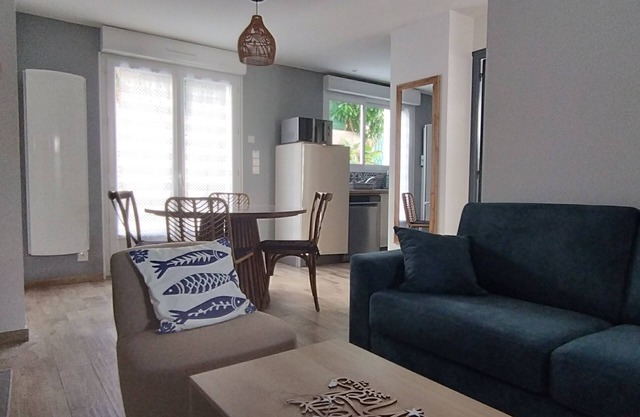 Apt 4 pers, classified 3*, 3 min walk to the market and 10 min to the beach