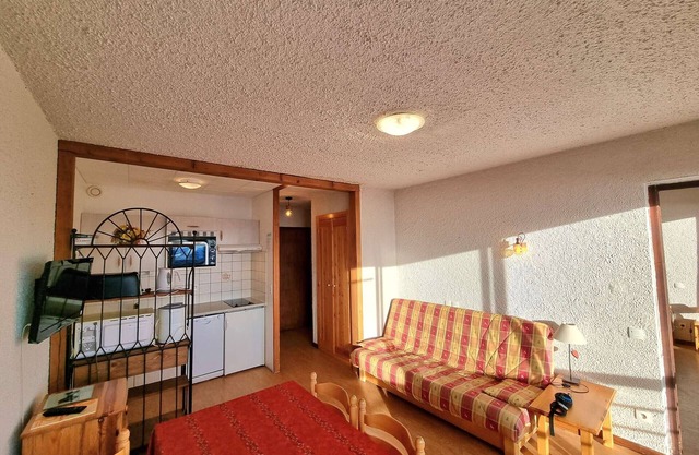 Apt 6 pers, south balcony, central, pets allowed, parking, WiFi, dishwasher