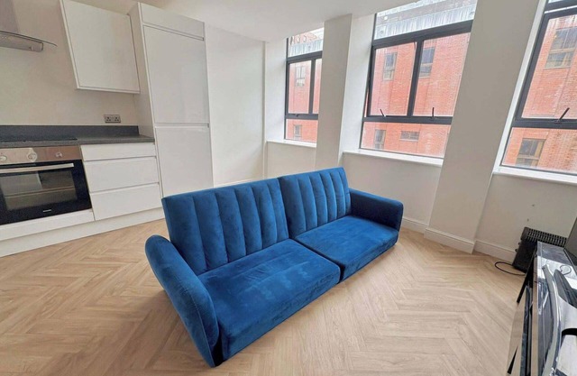 Apt - Sleeps 2 - Parking - Station Close - Pets Ok