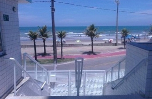 "APTO" FRONT TO THE SEA WITH BARBECUE !