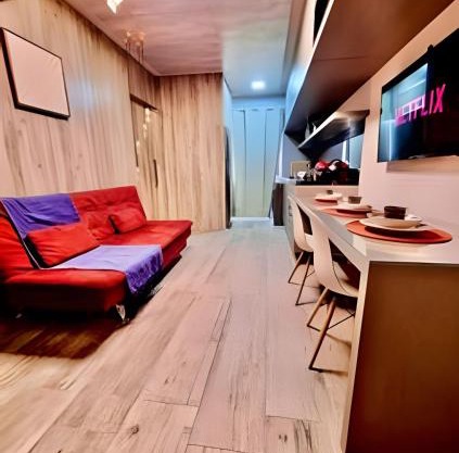 Apto THE BEST, Com garagem em frente Shop Mueller