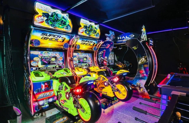 Arcade Blast/Pool/Spa/100k Game Room