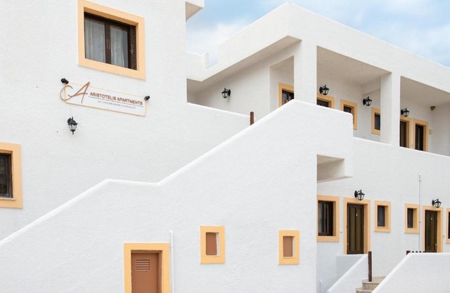 ARISTOTELIS Apartments