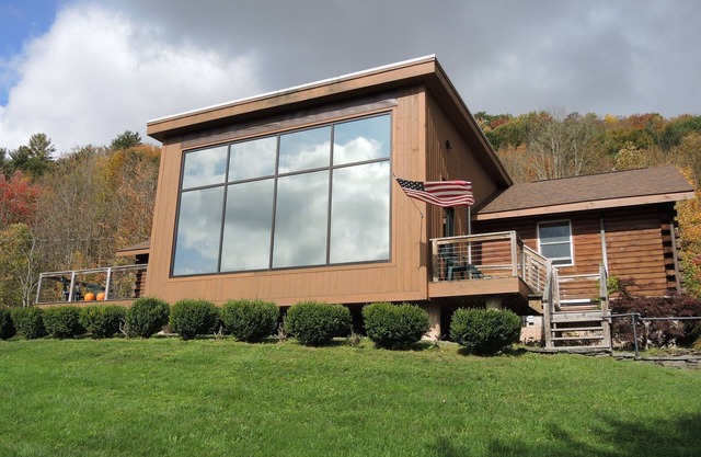 Arnoldson House - Dramatic rolling hill views, modern, spacious great room