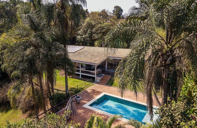 Arquitetura única na Granja Viana