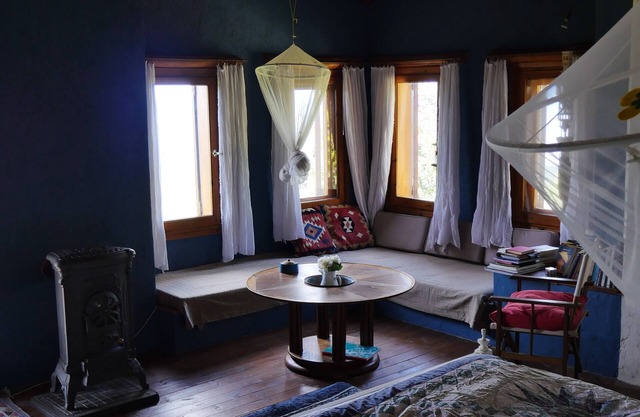 art house off-grid in a private heaven