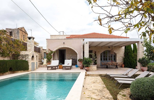 Artemis Apollonas Villa I Luxury Escape with Pool!
