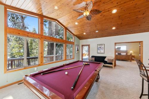 Artisan Chalet: Pet Friendly Deluxe Kitchen Games