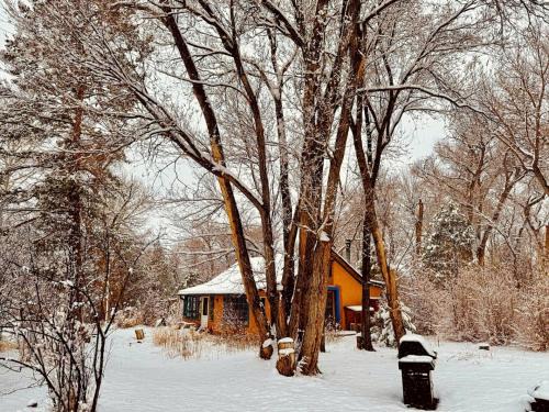 Artistic Garden Casita on Organic Farm in New Mexico