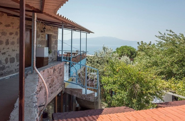 Assos Akropol Pansiyon