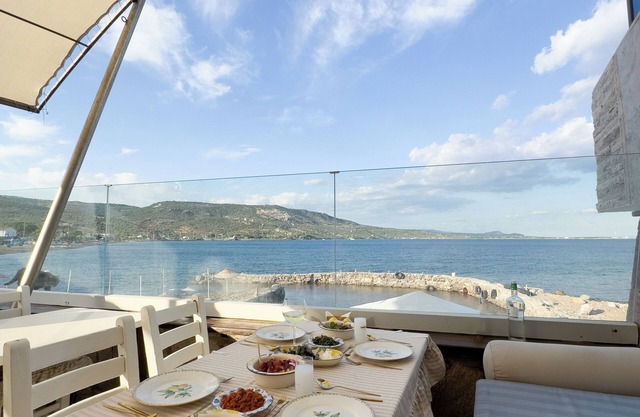 Assos Bertiz Hotel