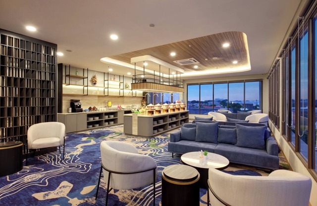 Aston Palu Hotel & Conference Center