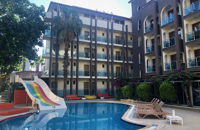 Astoria Life Hotel