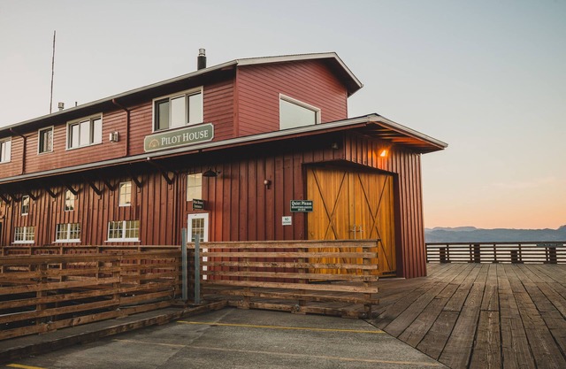 Astoria's premier suite on the Columbia River.
