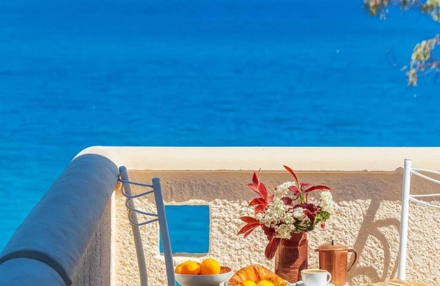 Astra Beach Studio - Koroni Beachfront Escape