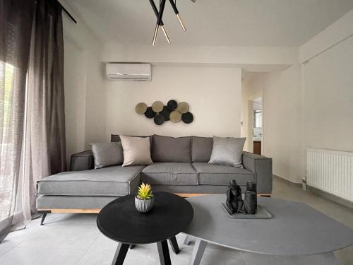 Athenean Gem near Athens Metro Mall