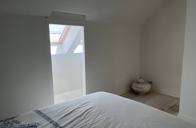 Atypical duplex apartment with all comforts 100 m from the ramparts in a quiet location