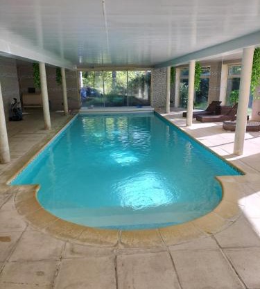Au Charme du Lac Espace bien être et Piscine chauffé proche parc et restaurant du casino