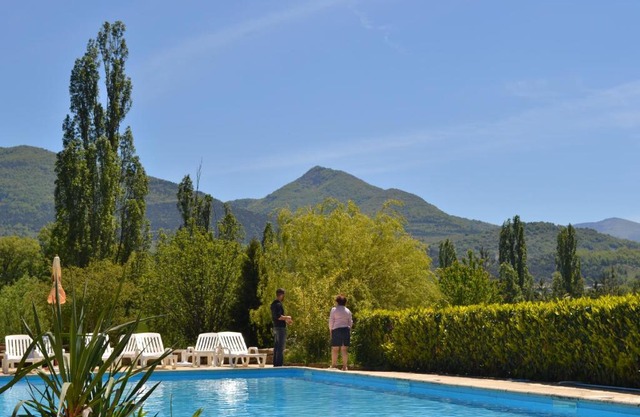 Saint-Nazaire-le-Desert Vacation Rentals with Pools | 𝗥𝗲𝗻𝘁 𝗕𝘆 𝗢𝘄𝗻𝗲𝗿