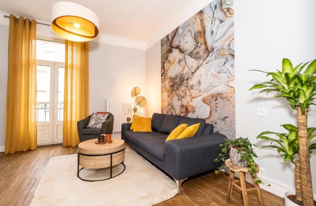 Audace - Magnifique Appartement 75m2 - Position Centrale Gare-Pompidou-Nouvelle Ville - Garage Privé - 2 à 4 Personnes