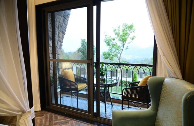 Aura Luxury Stays