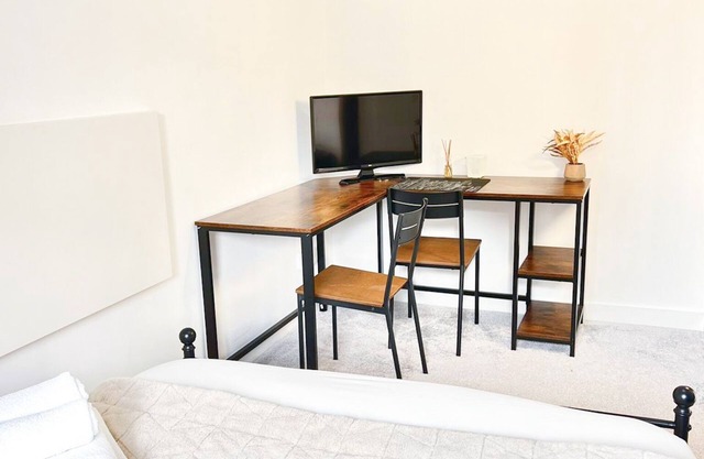 Auracasa Monarch suite