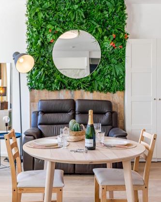 Aurora Lov'Room Proche de Saint Charles