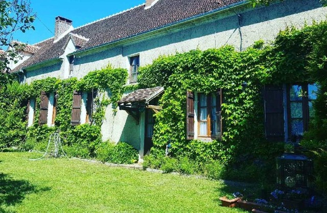 Authentic house of the Perche in full nature