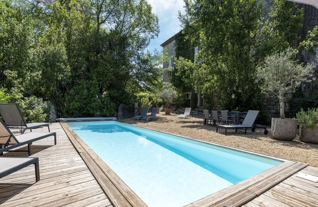 Authentic former farmhouse with swimming pool