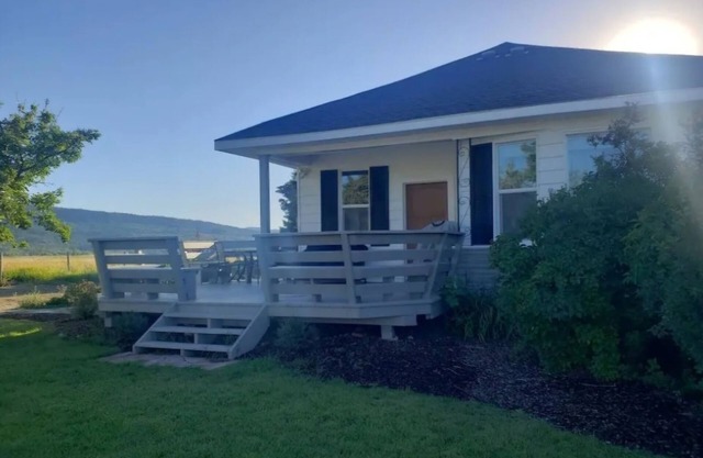 Authentic pioneer n2 bedroom ranch farmhouse in beautiful Teton Valley Idaho.
