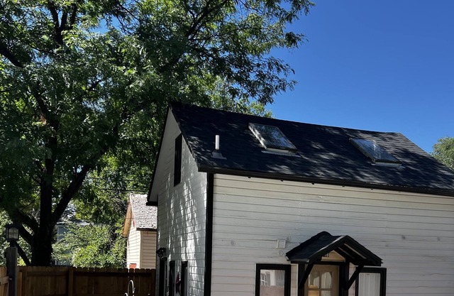 Authentic Two-Story Carriage House in Old Town Fort Collins