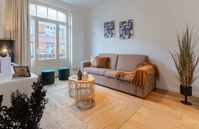 Automne III - Two Bedroom Apartment, Sleeps 6