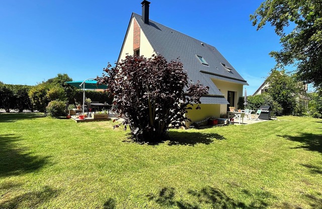Aux Portes de Ouistreham et 10mn de Caen, Belle Maison Contemporaine au Calme