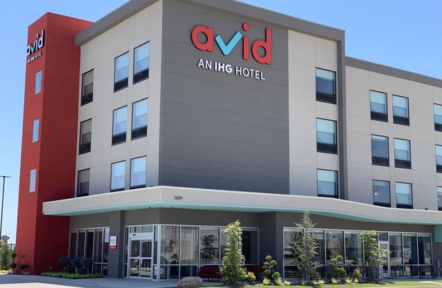 avid hotel Yukon by IHG