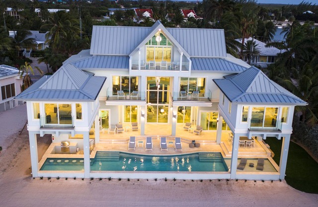 Award Winning Sun Serenity Villa in Private Cayman Kai